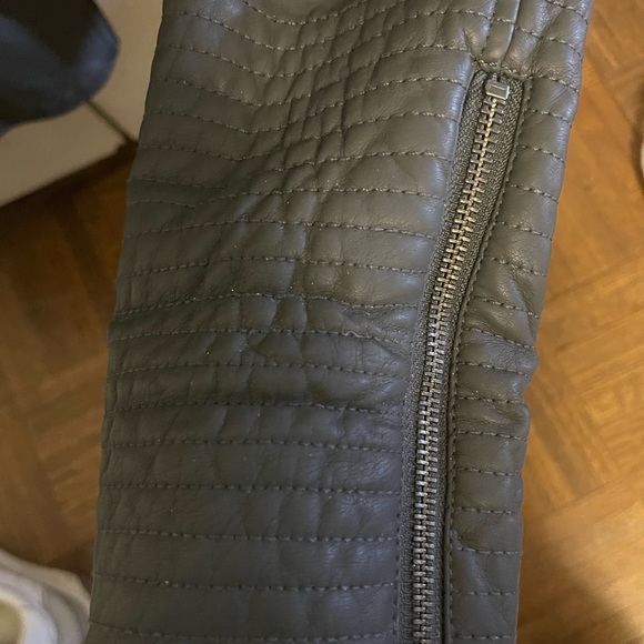 Jacket - Picture 3 of 4